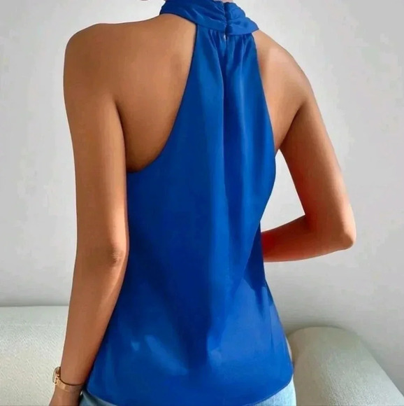 Solid Halter Neck Top - Picture 3 of 4